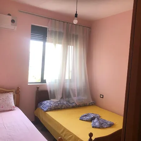 Sandy * Durrës